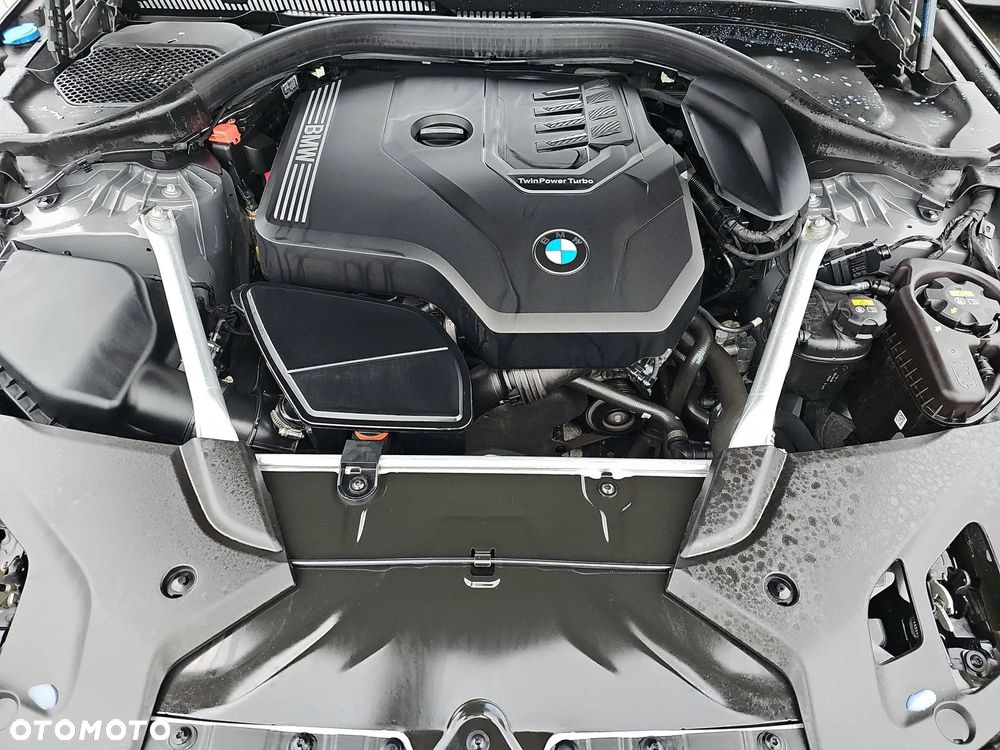 BMW Seria 5 530i xDrive - 13