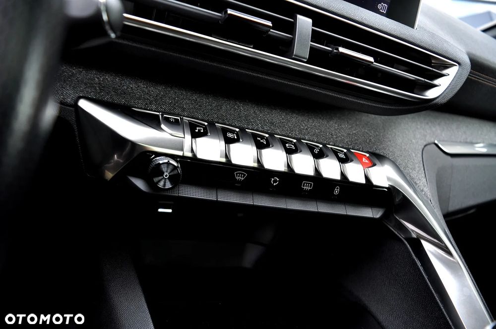 Peugeot 3008 1.2 PureTech GT S&S - 32