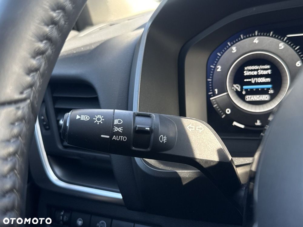 Nissan Qashqai 1.3 DIG-T mHEV N-Connecta Xtronic - 24