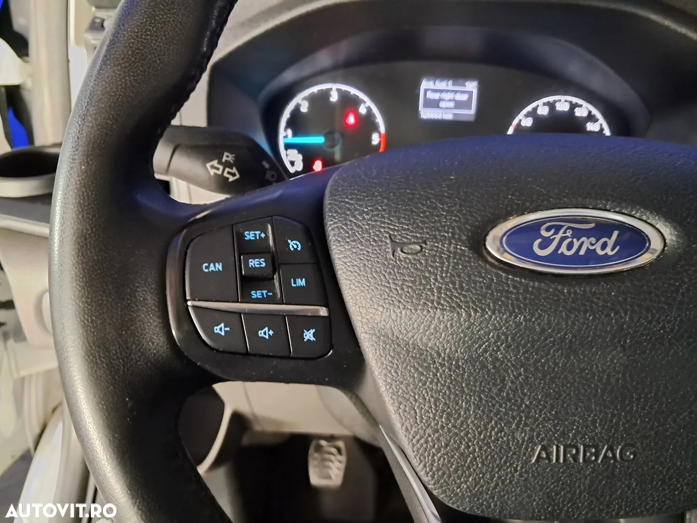 Ford Transit Custom - 12