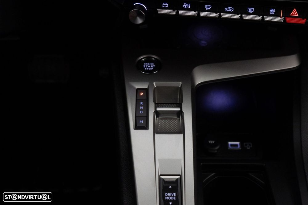 Peugeot 308 1.2 Hybrid Allure e-DCS6 - 19
