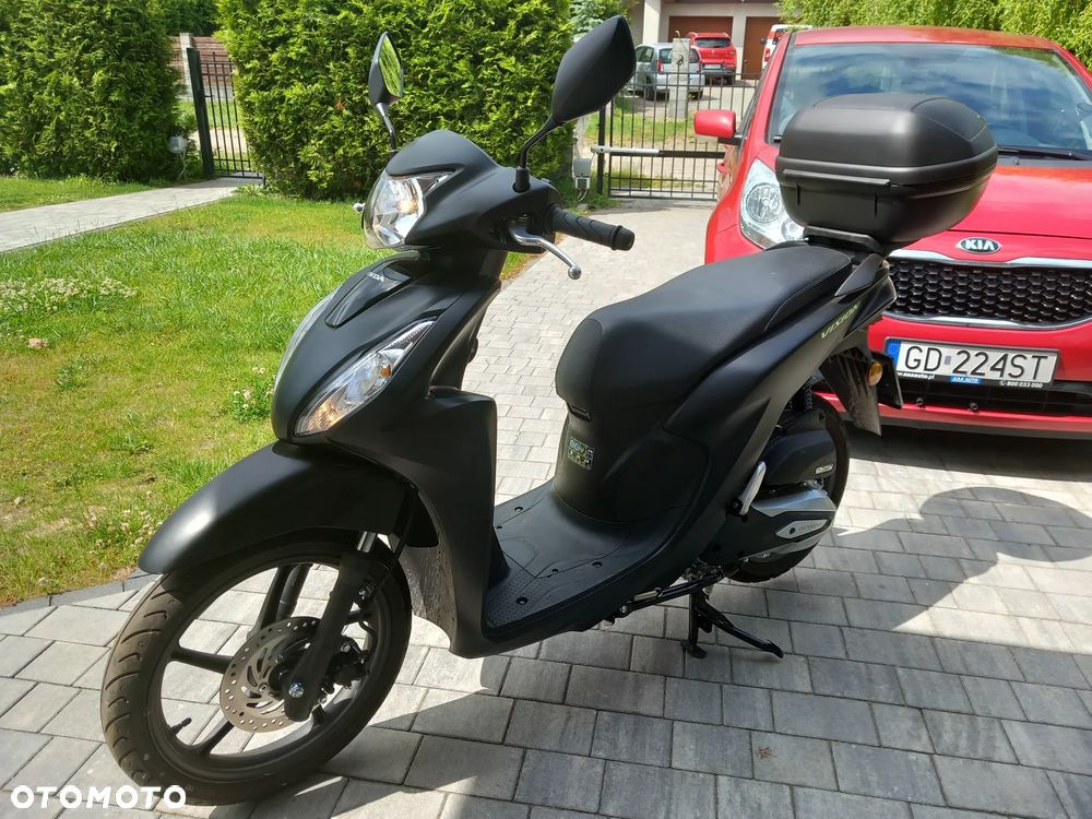 Honda Vision - 1