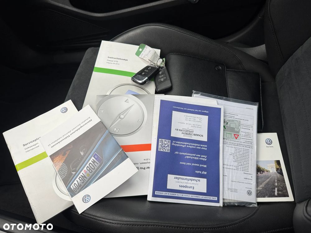 Volkswagen Passat - 24