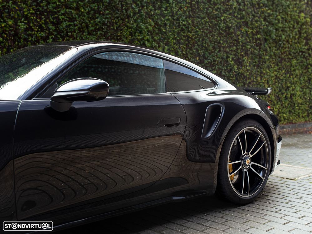 Porsche 911 (992) Turbo S - 16