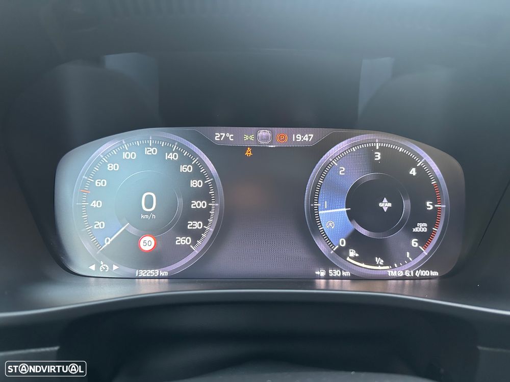 Volvo XC 40 2.0 D3 Momentum - 6