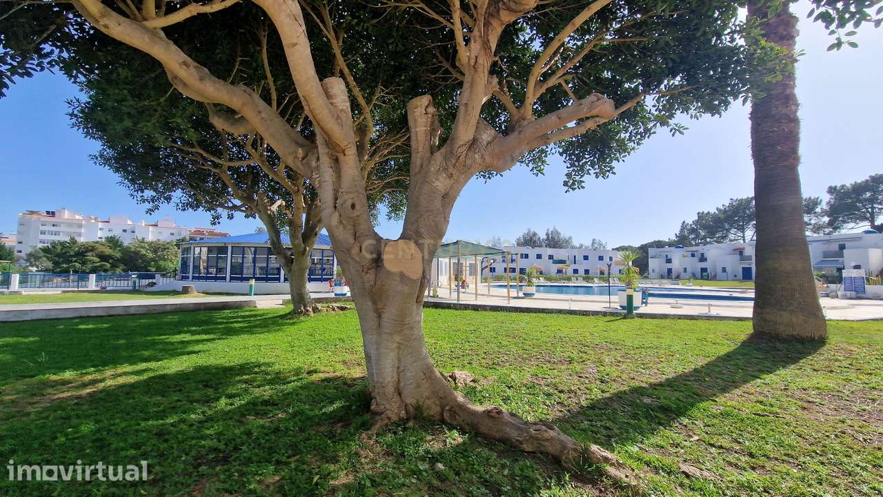 Apartamento Renovado em Portimão, Faro - 2 Quartos com Varanda - Grande imagem: 2/14