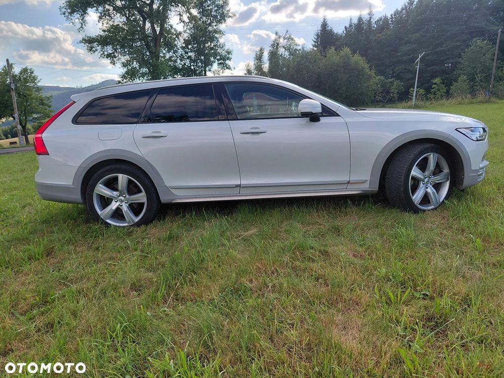 Volvo V90 Cross Country D5 AWD Ocean Race - 8