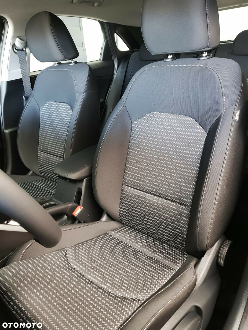 Kia Ceed 1.5 T-GDI M - 11