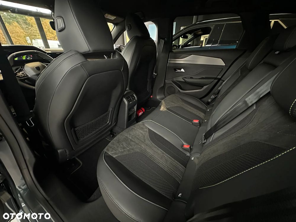 Peugeot 308 1.2 mHEV GT S&S e-DCS6 - 26