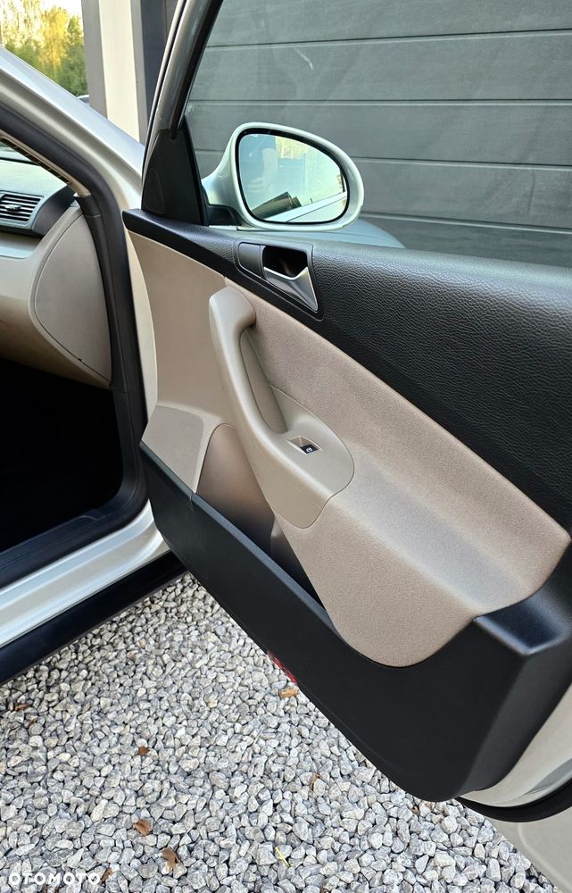 Volkswagen Passat 1.8 TSI Comfortline - 14