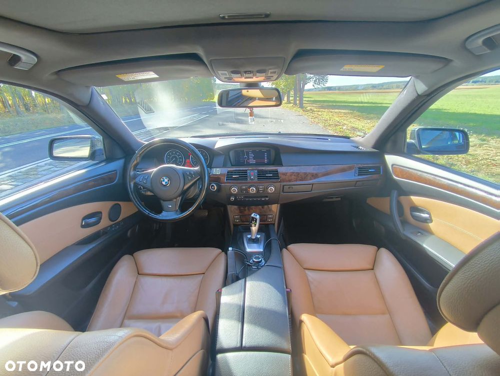 BMW Seria 5 535i xDrive - 13