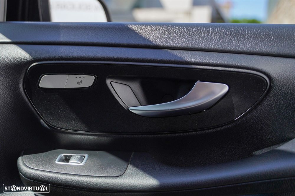 Mercedes-Benz V 220 d Longo Avantgarde Aut. - 32