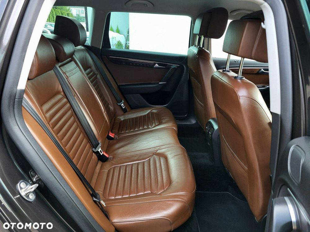 Volkswagen Passat - 17