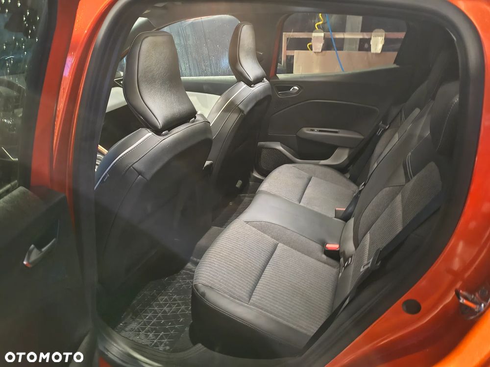 Renault Clio - 9