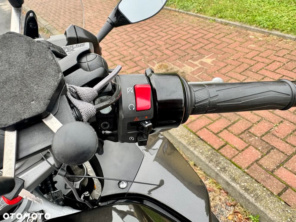 Yamaha FJR - 8