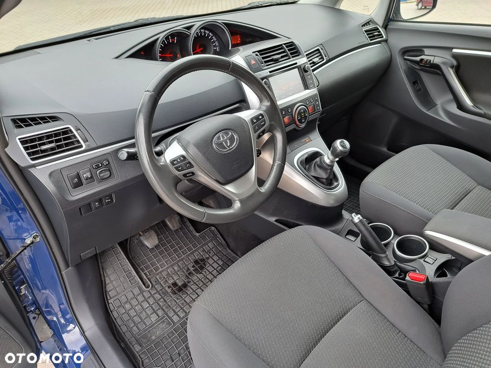 Toyota Verso - 16