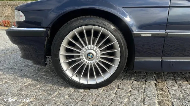 BMW 725 - 8