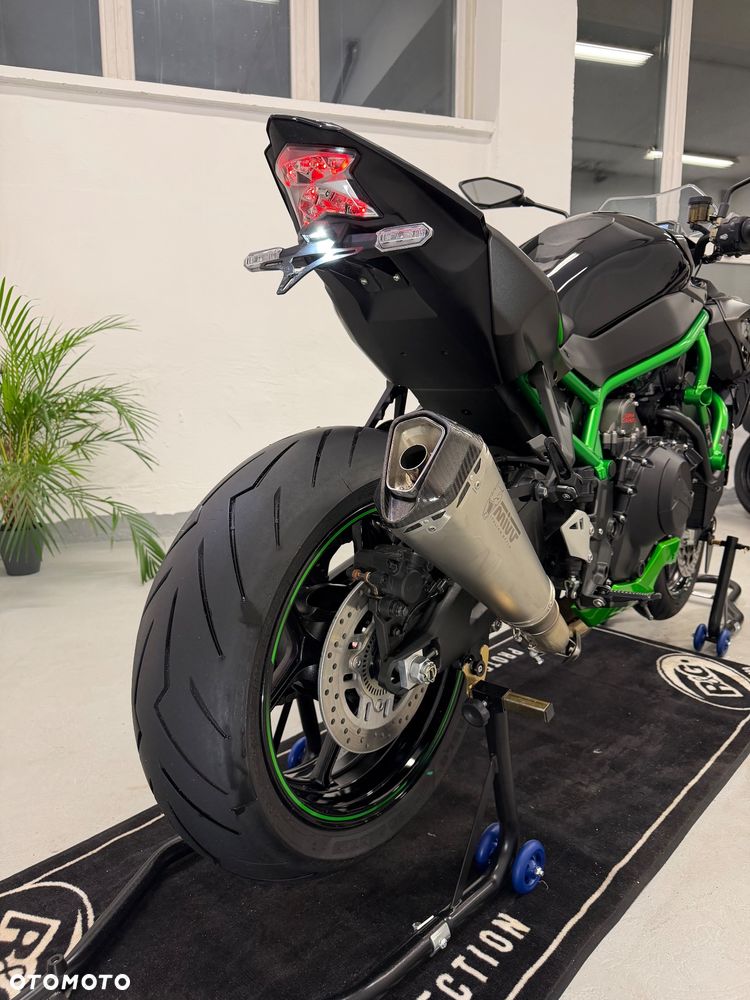 Kawasaki H2 - 33