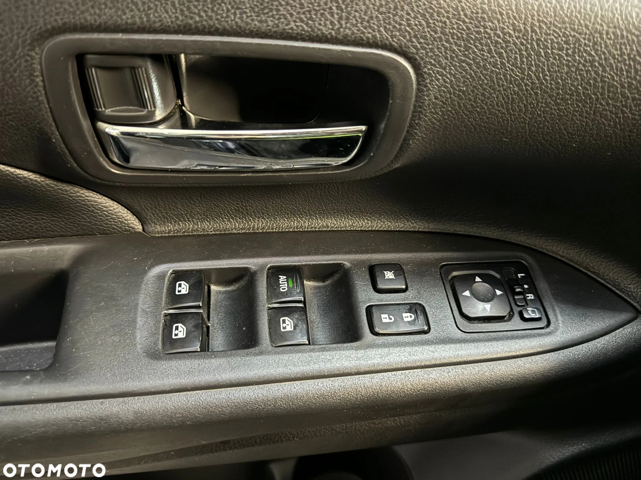 Mitsubishi Outlander 2.2 DI-D 4WD Automatik Invite - 20