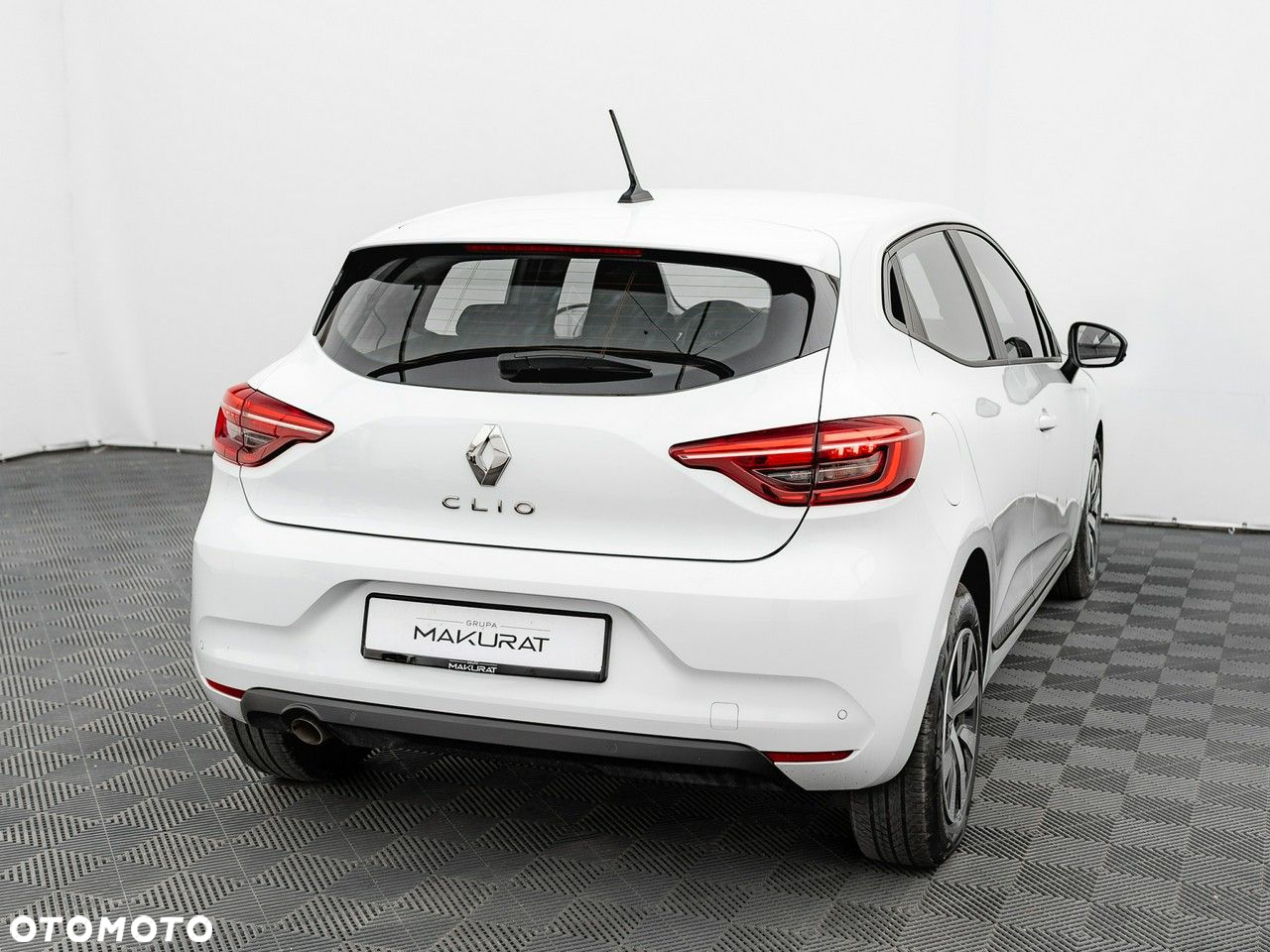 Renault Clio 1.0 TCe Equilibre - 6