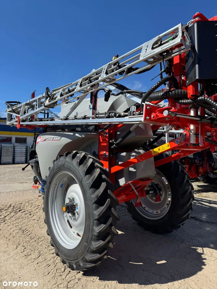 Kuhn Opryskiwacz Lexis 3000 - 4