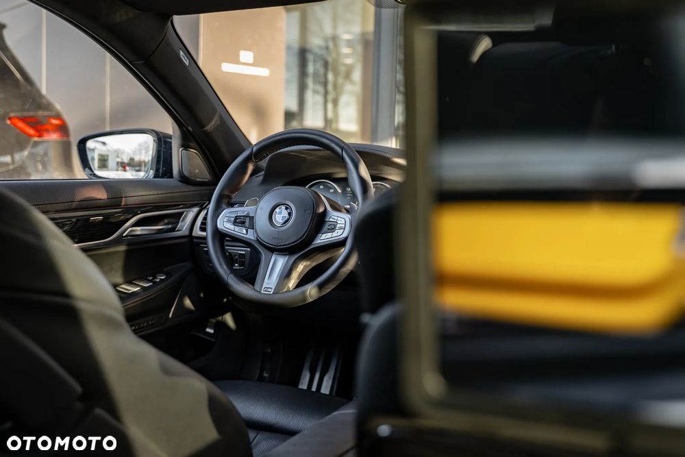 BMW Seria 7 740d xDrive sport - 33