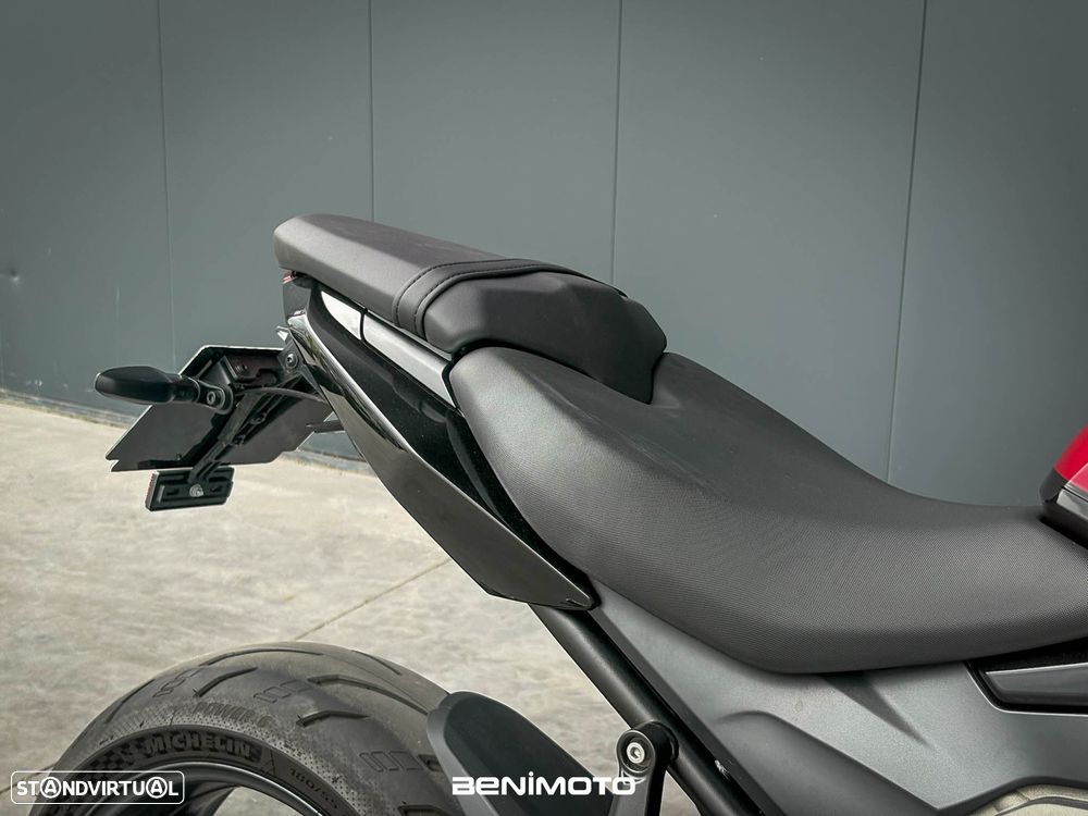 Triumph Daytona 660 - 14