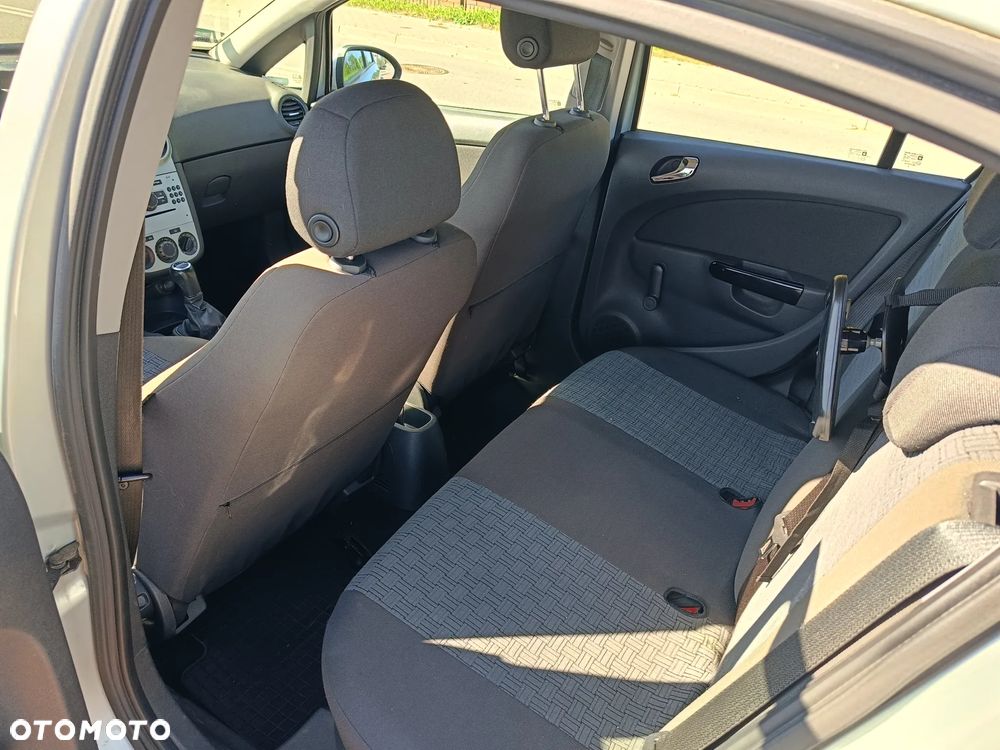 Opel Corsa - 4