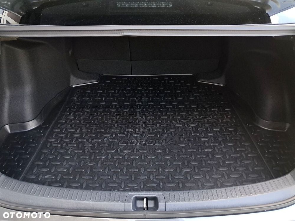 Toyota Corolla 1.8 Hybrid Style - 13