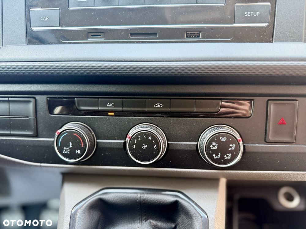 Volkswagen Transporter - 14