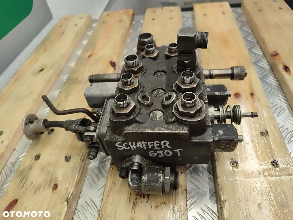 Rozdzielacz hydrauliczny 644300080 Schaffer 690T - 9