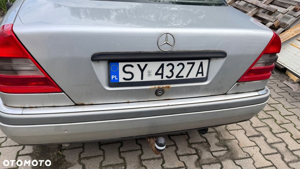 Mercedes-Benz Klasa C 180 Classic - 4