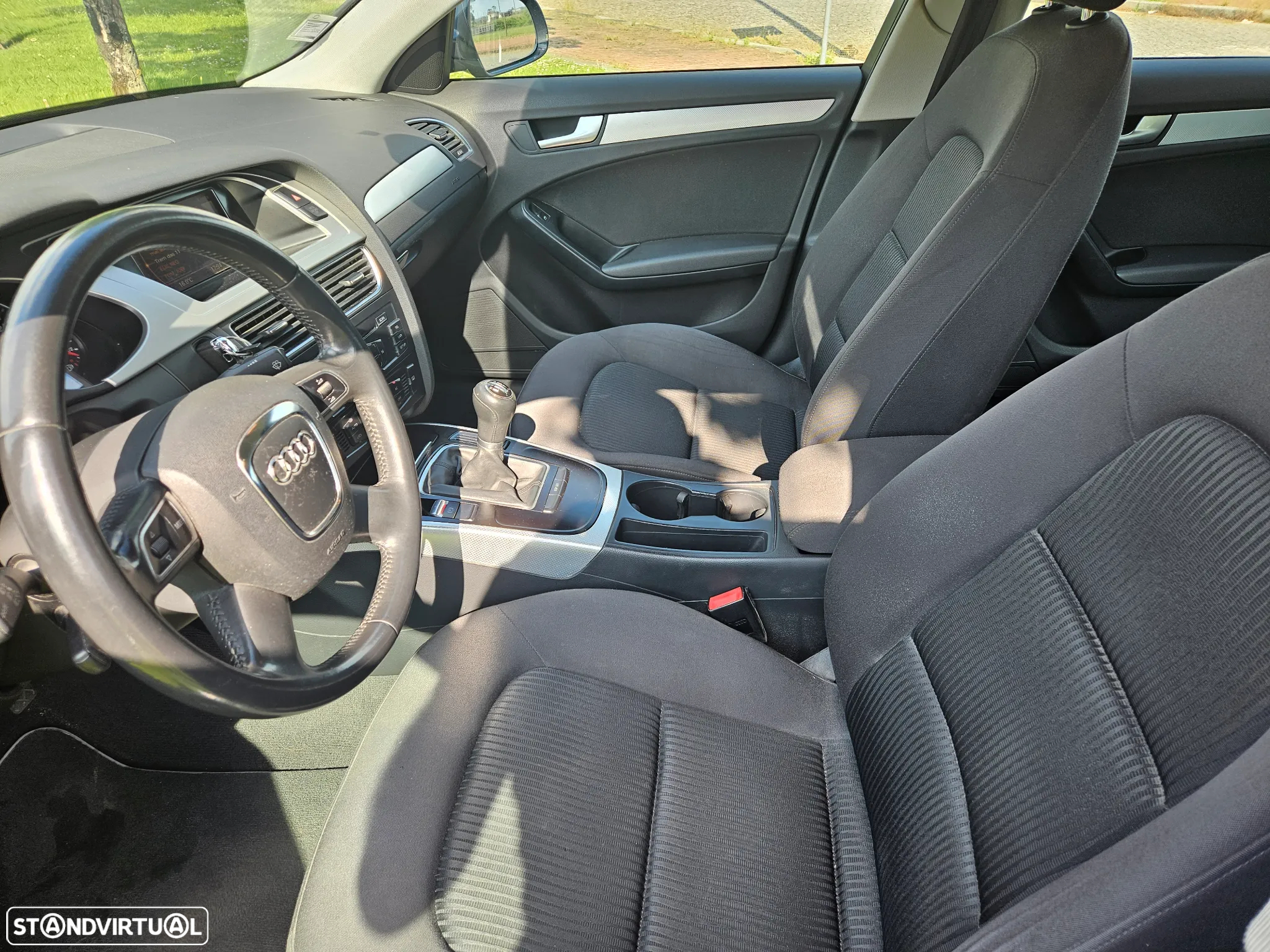 Audi A4 2.0 TDI exclusive - 12