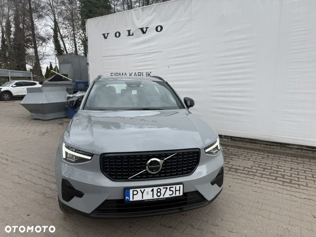 Volvo XC 40 B3 Plus Dark - 8