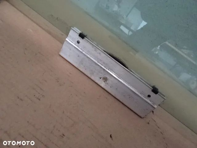 SZYBA DRZWI PRAWY PRZÓD BMW E36 KOMBI NR623 - 3