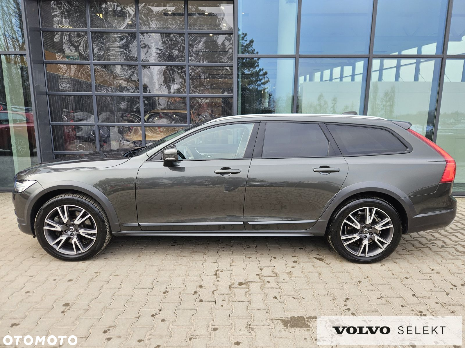 Volvo V90 Cross Country - 6