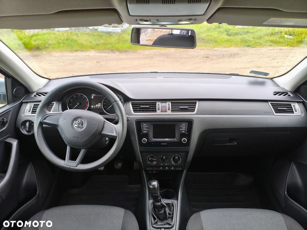 Skoda RAPID 1.2 TSI Active - 10