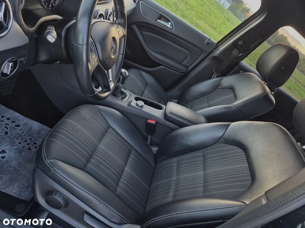 Mercedes-Benz Klasa B 200 BlueEFFICIENCY Edition 1 - 17