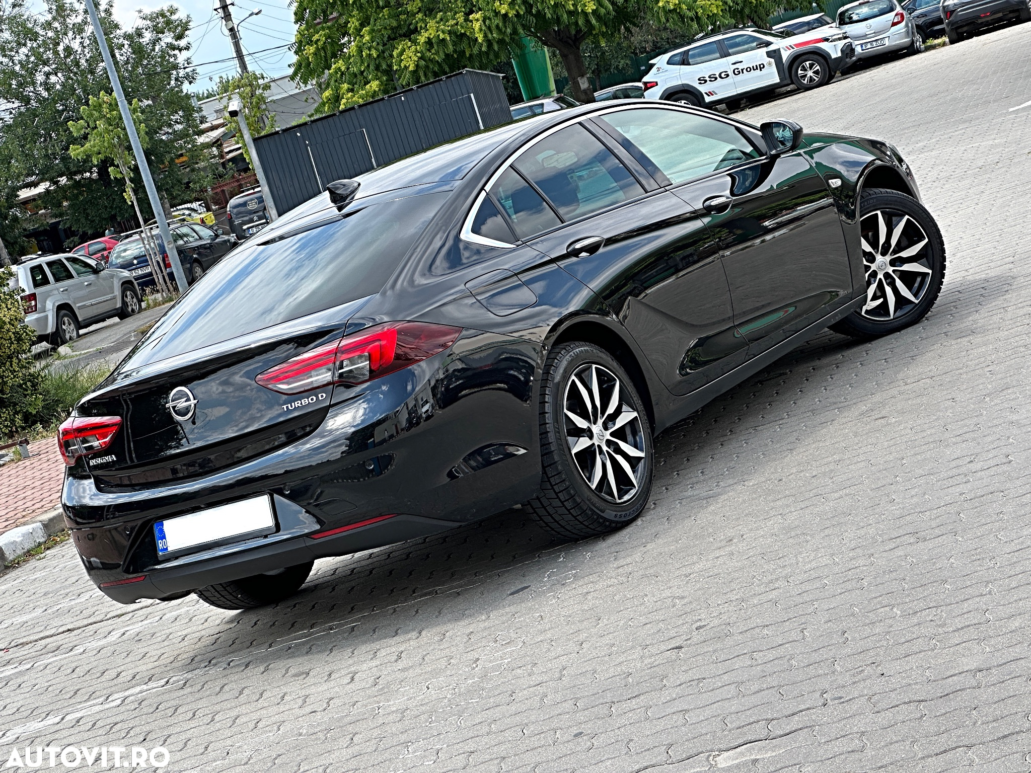 Opel Insignia - 8