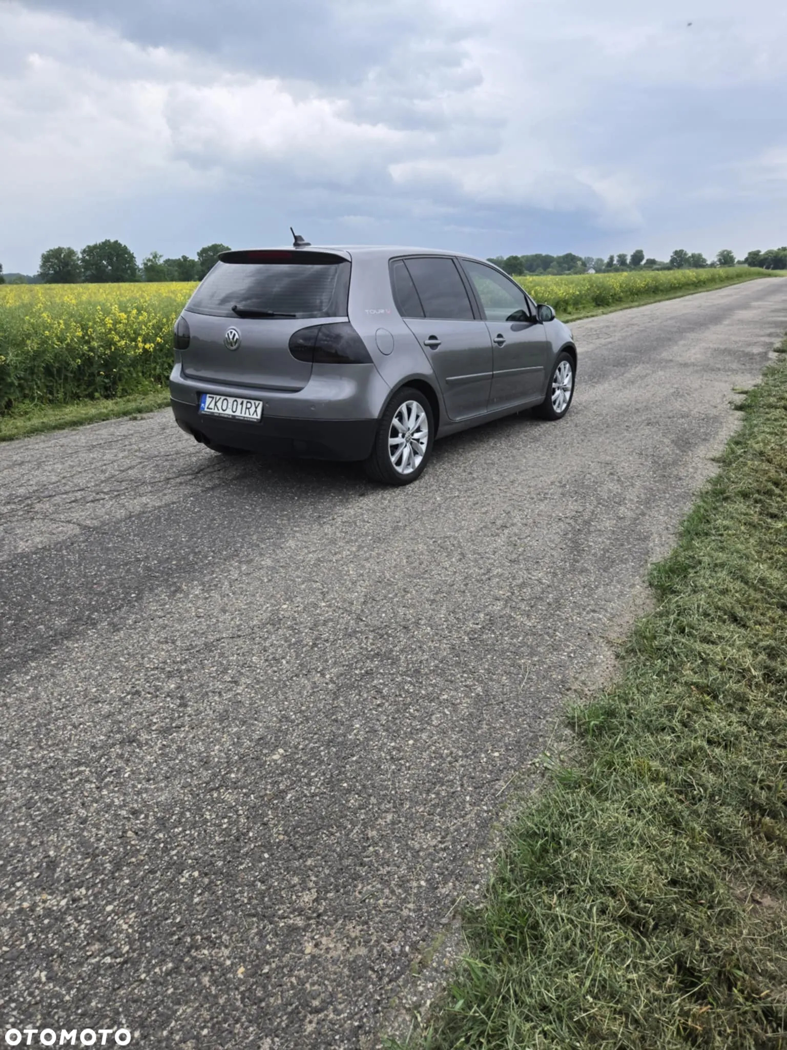 Volkswagen Golf V 2.0 TDI DPF Comfortline - 6