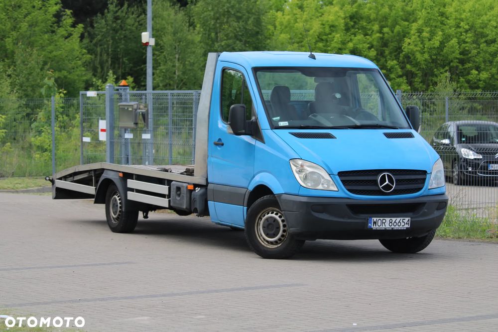 Mercedes-Benz Sprinter - 2