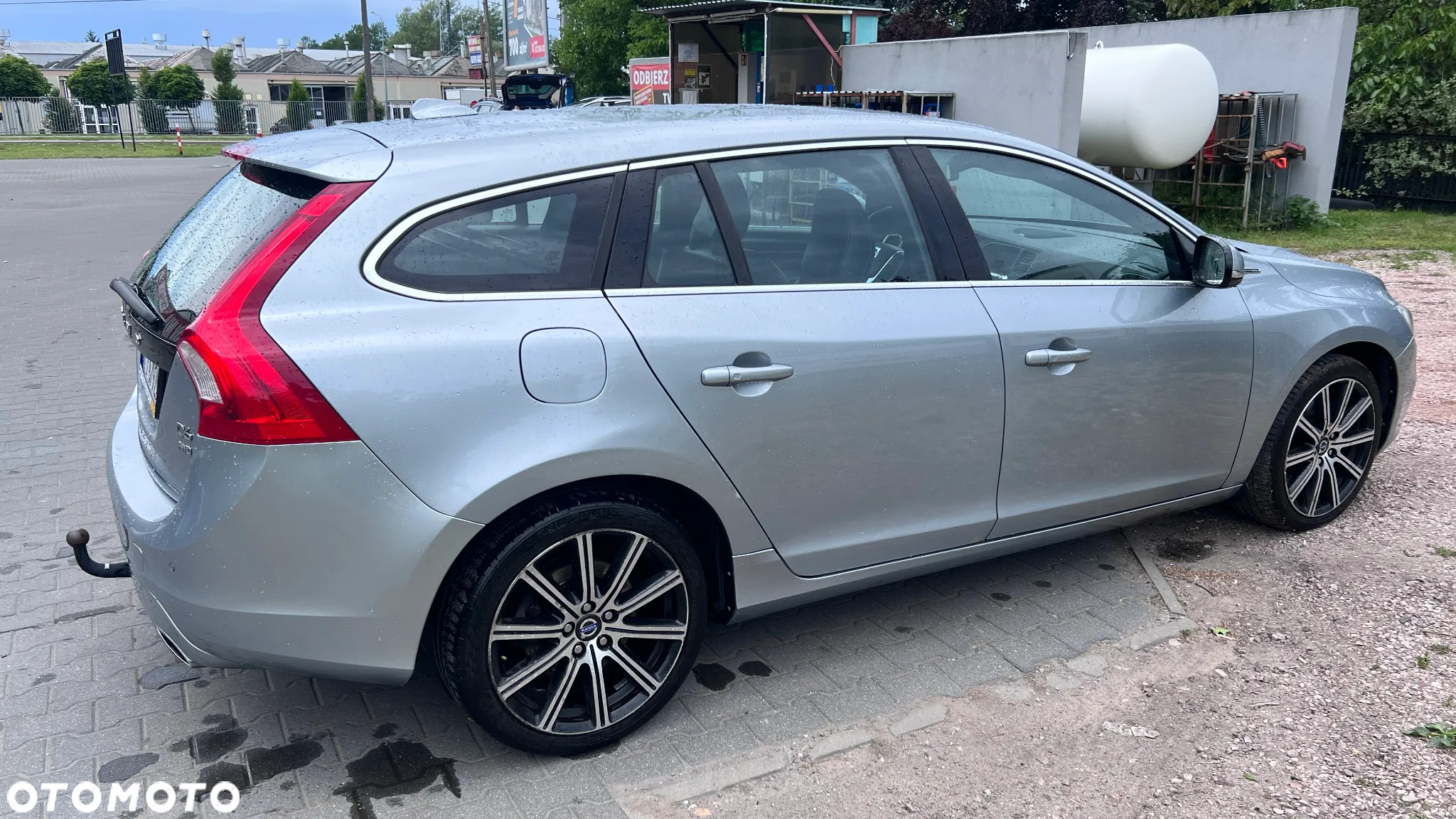 Volvo V60 D6 AWD Plug-in Hybrid Summum - 4