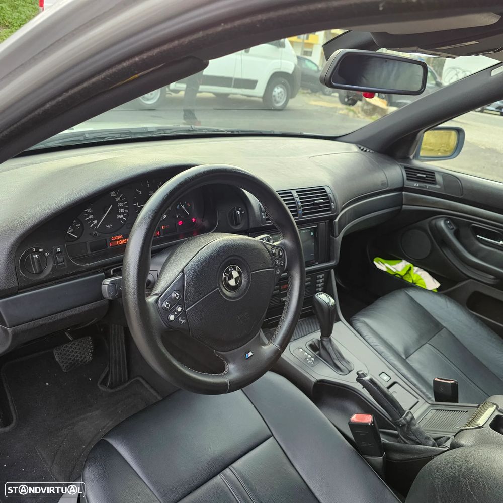 BMW 530 dA Touring - 32