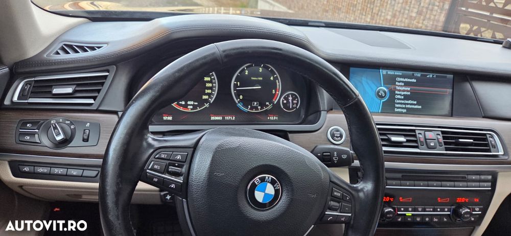 BMW Seria 7 730d Aut. - 10