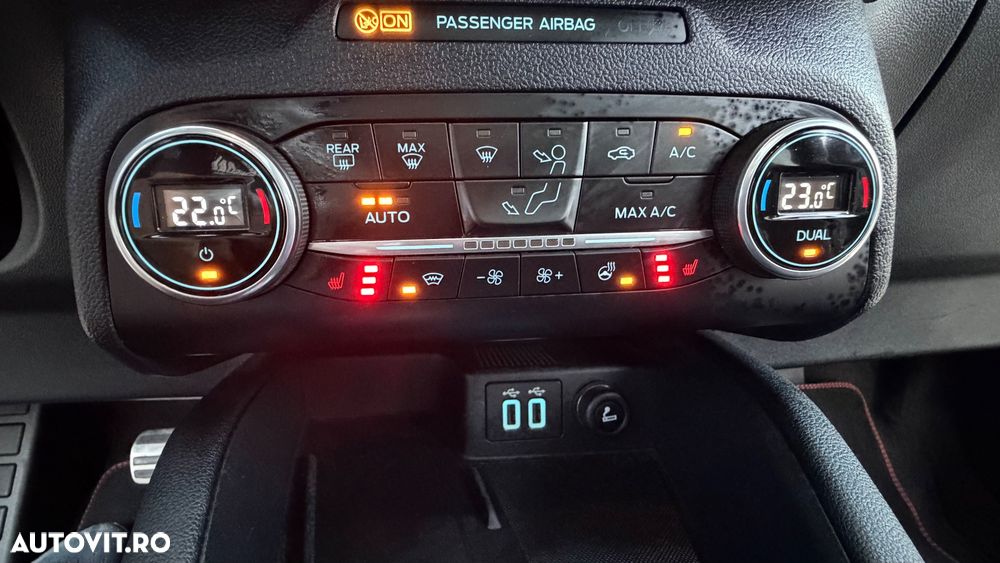 Ford Kuga - 30