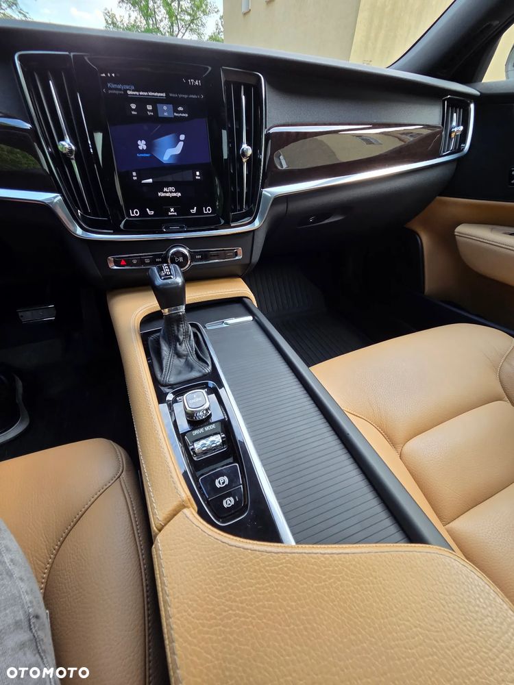 Volvo S90 T6 AWD Momentum - 13