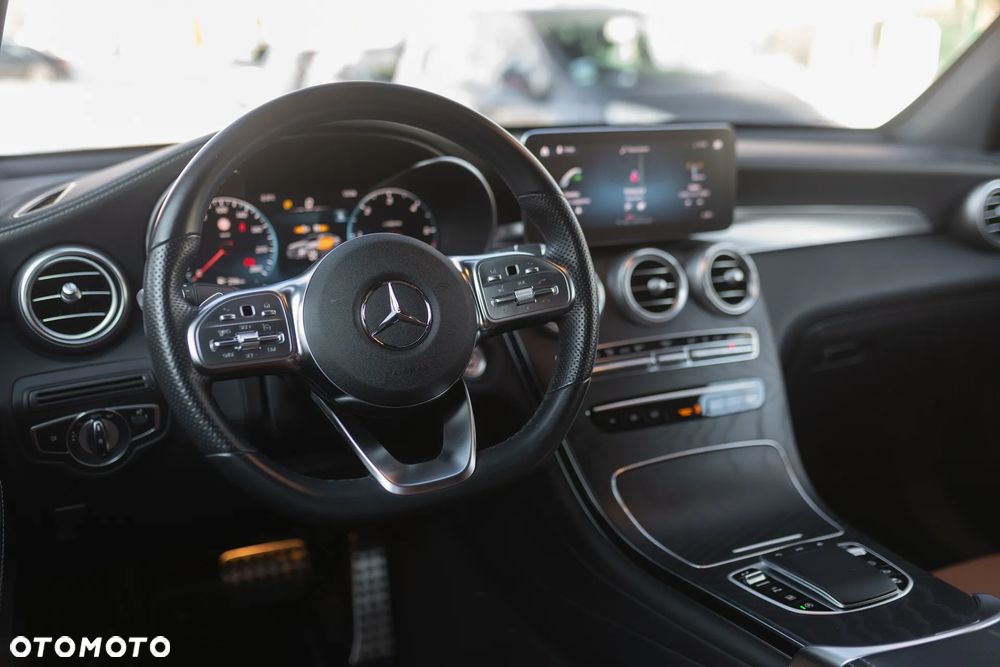 Mercedes-Benz GLC - 16