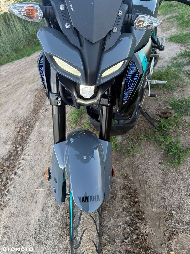 Yamaha MT - 8