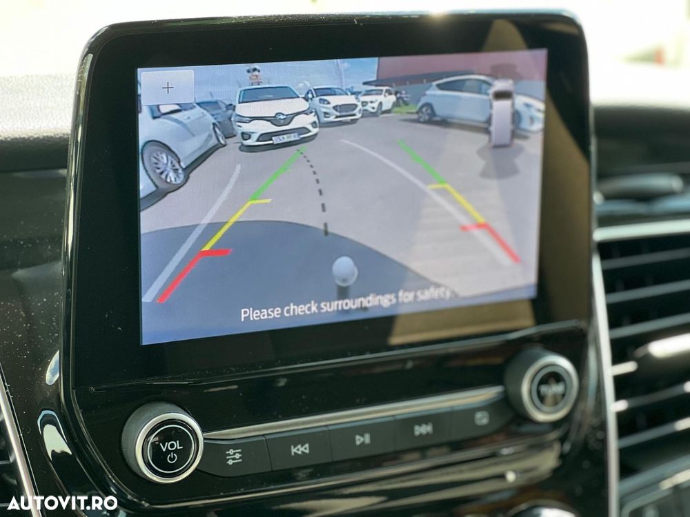 Ford Tourneo Custom - 22