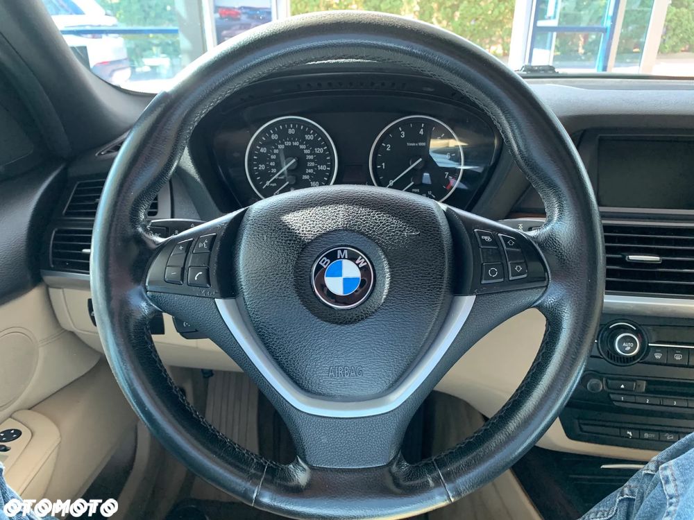 BMW X5 xDrive30i - 10